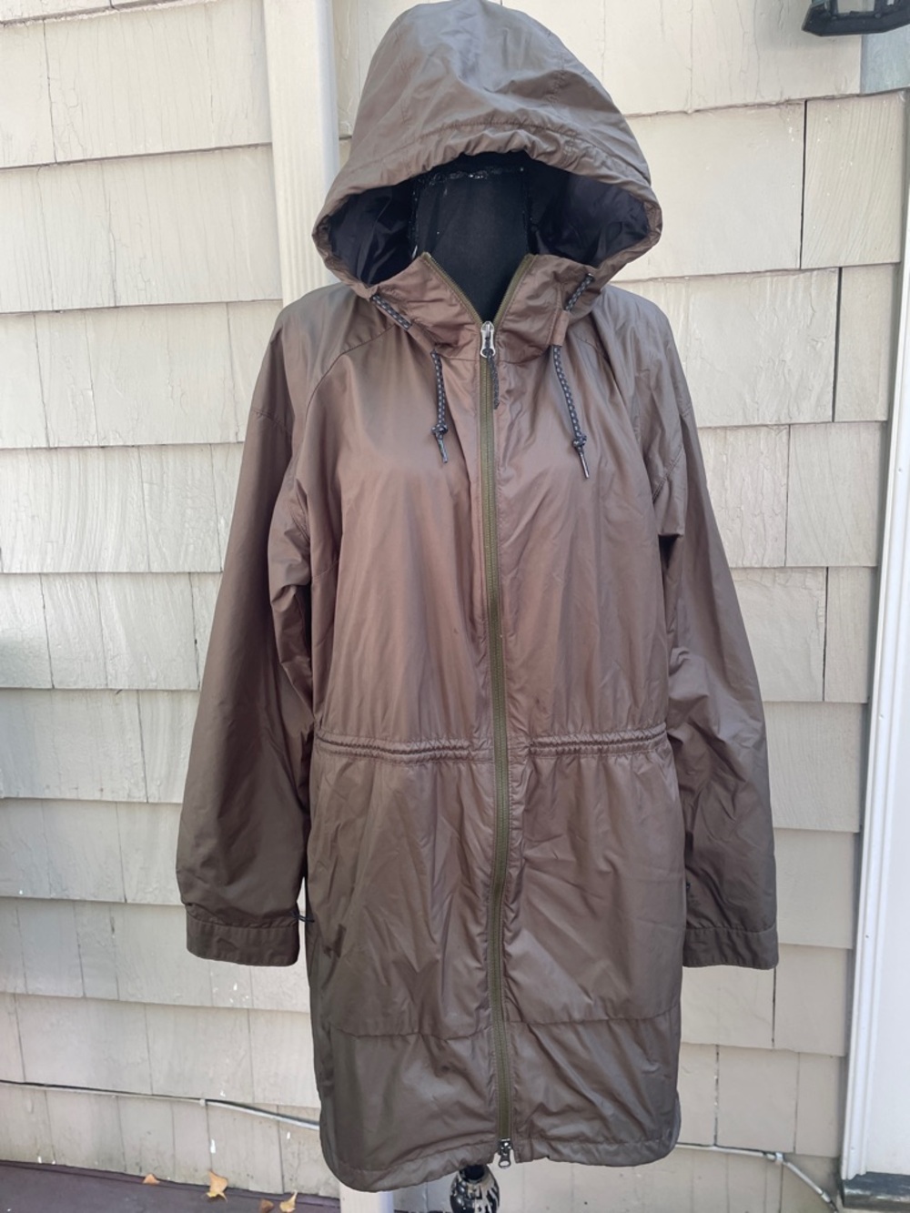 Columbia Women's Sweet Maple Rain Jacket Nice condition XL - Greenish Brown